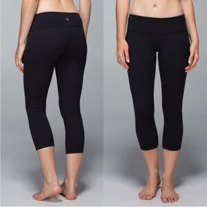 Lululemon Athletica Wunder Under Black Cropped Leggings